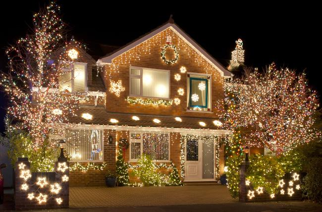 Christmas Light Installation, Winston-Salem | Resurrected Professional